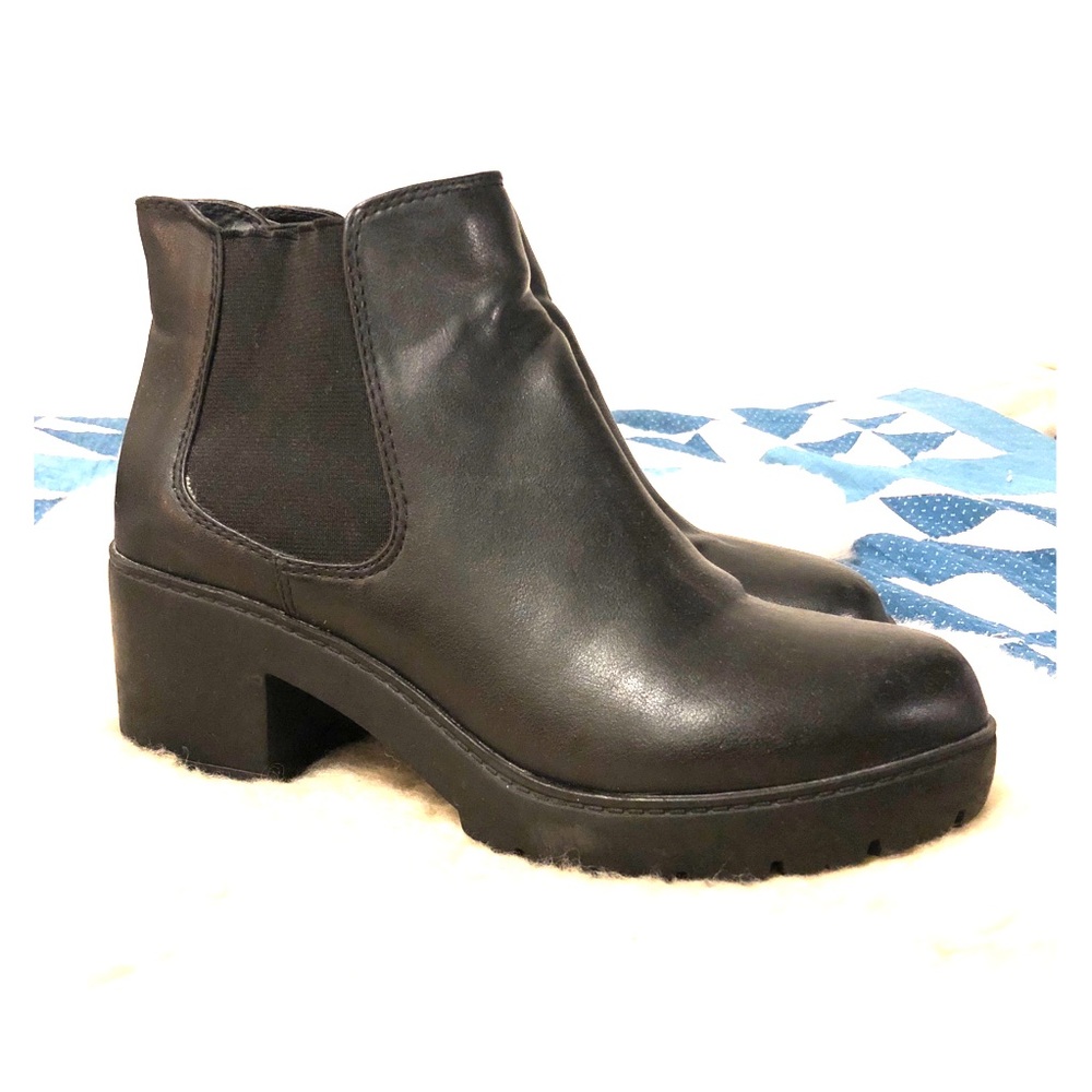 Madden Romann chunky lug ankle boots 90s black 8
